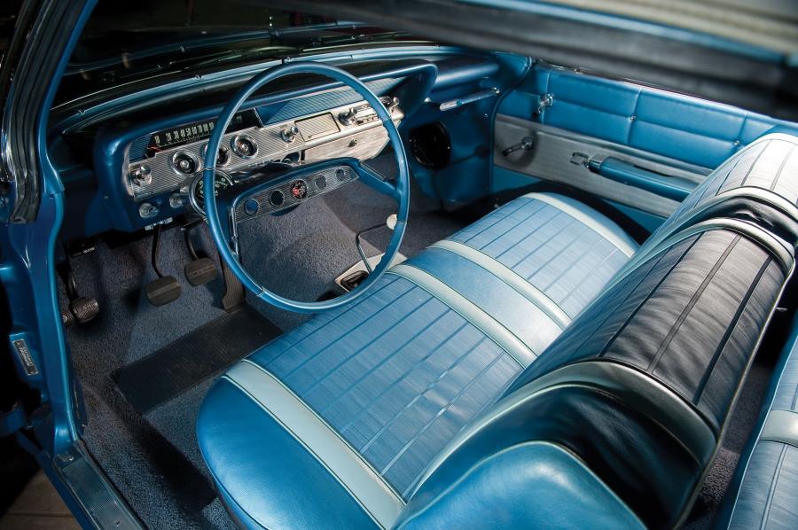  Chevrolet Impala SS 409 Convertible 1961 года  (фото 11 из 17)
